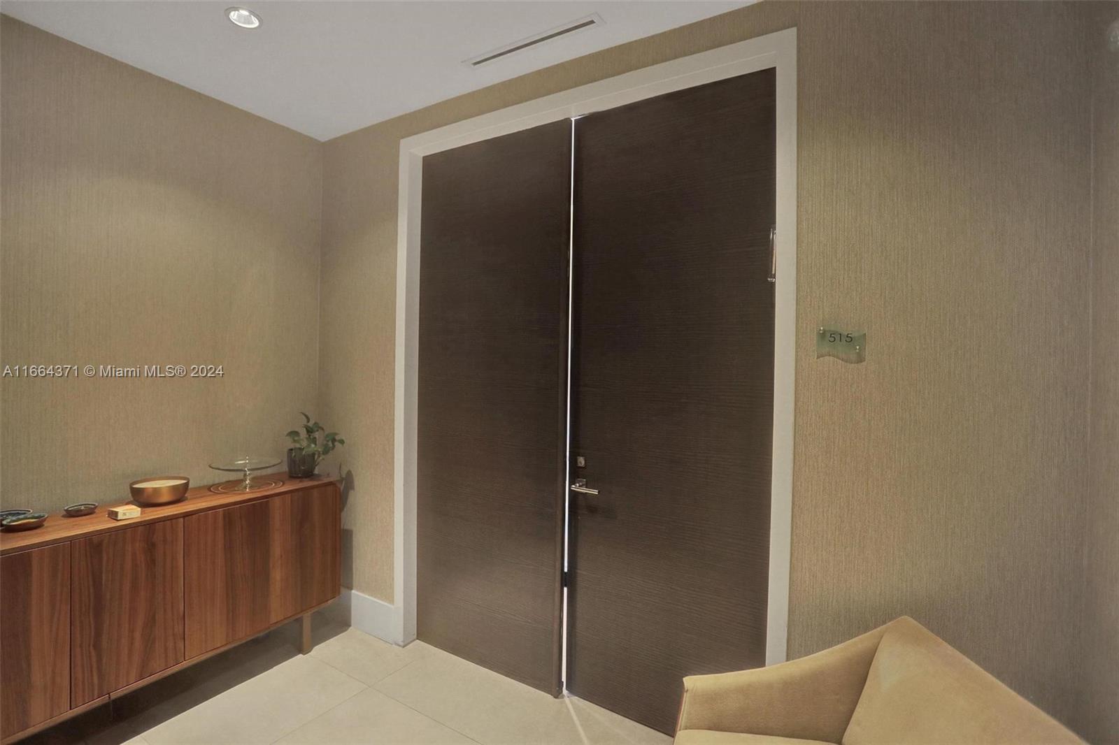 ECHO CONDO - Residential