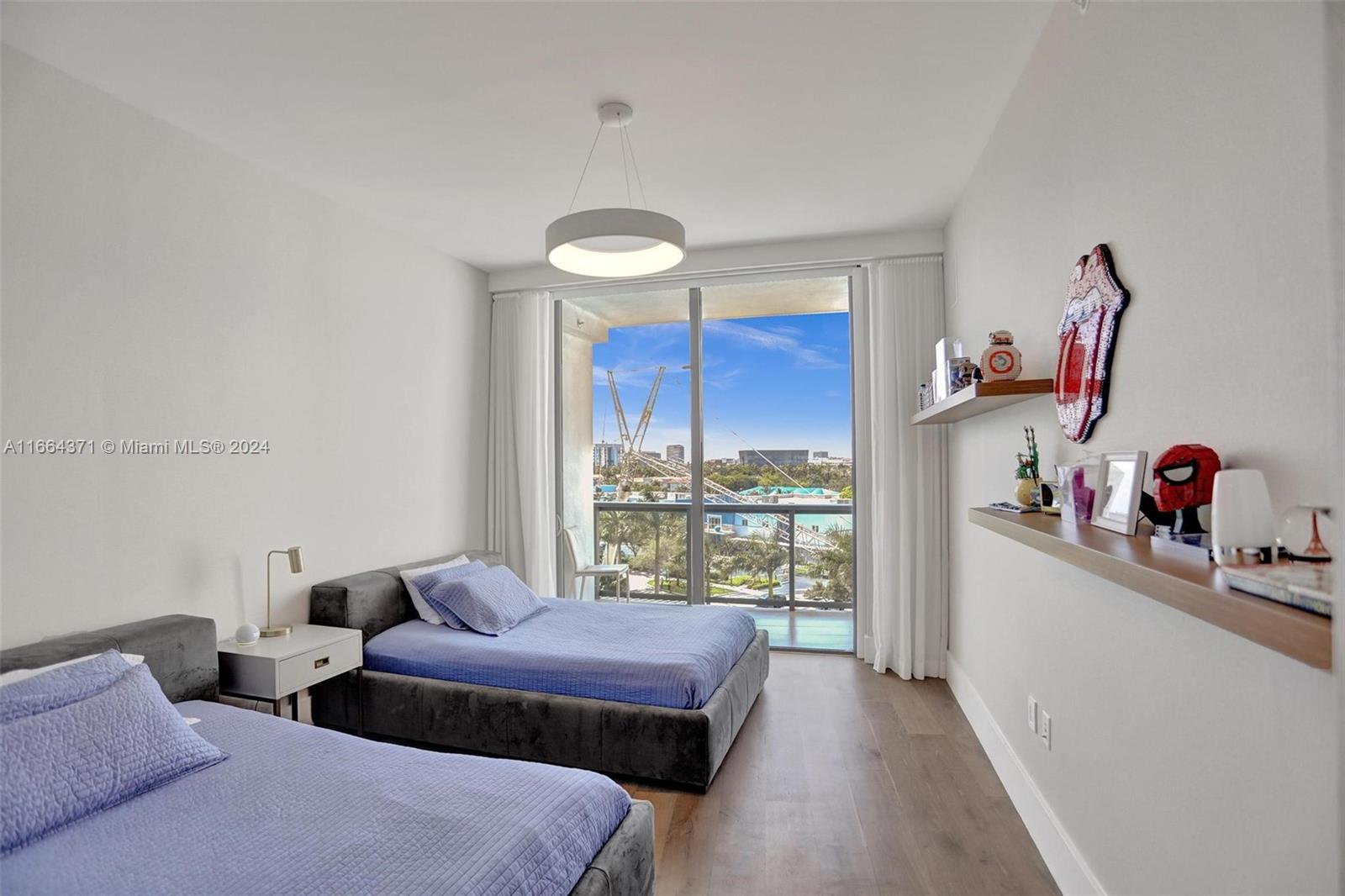 ECHO CONDO - Residential