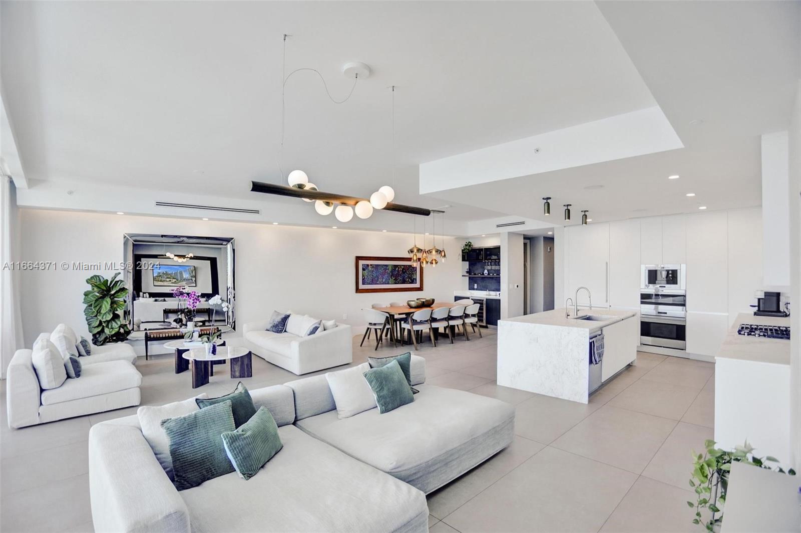 ECHO CONDO - Residential