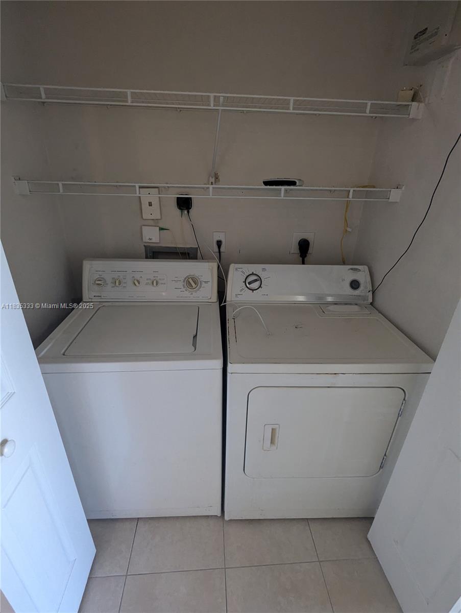 MONTECITO PALM BEACH COND - Residential