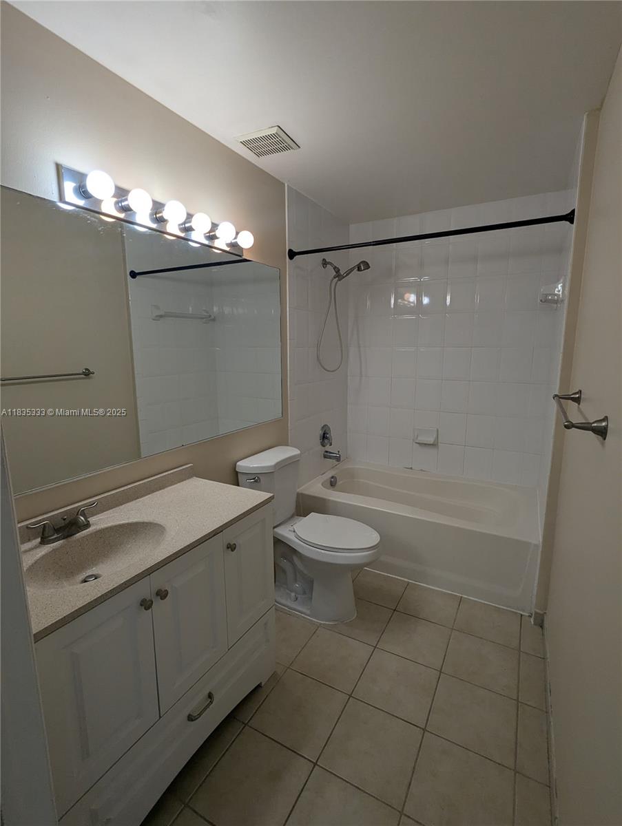 MONTECITO PALM BEACH COND - Residential