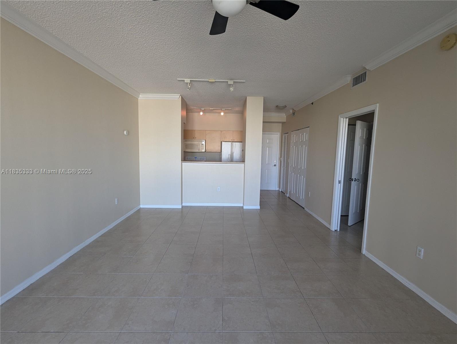 MONTECITO PALM BEACH COND - Residential