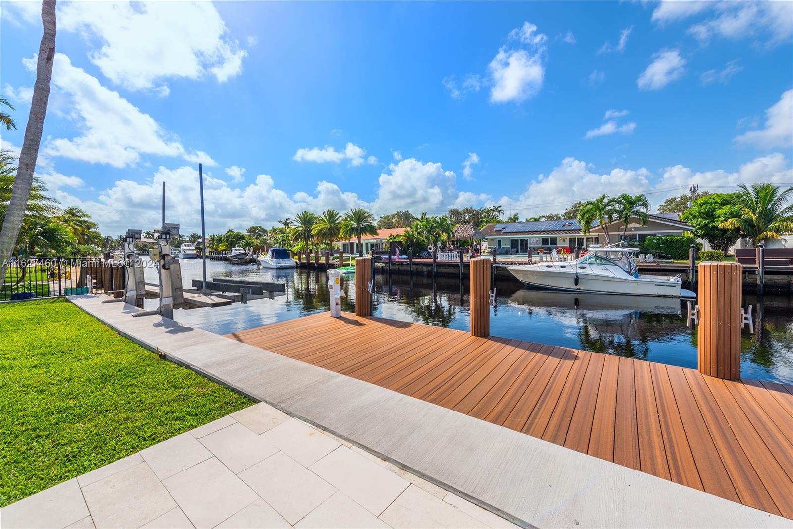 LANDINGS FIRST SEC - Residential