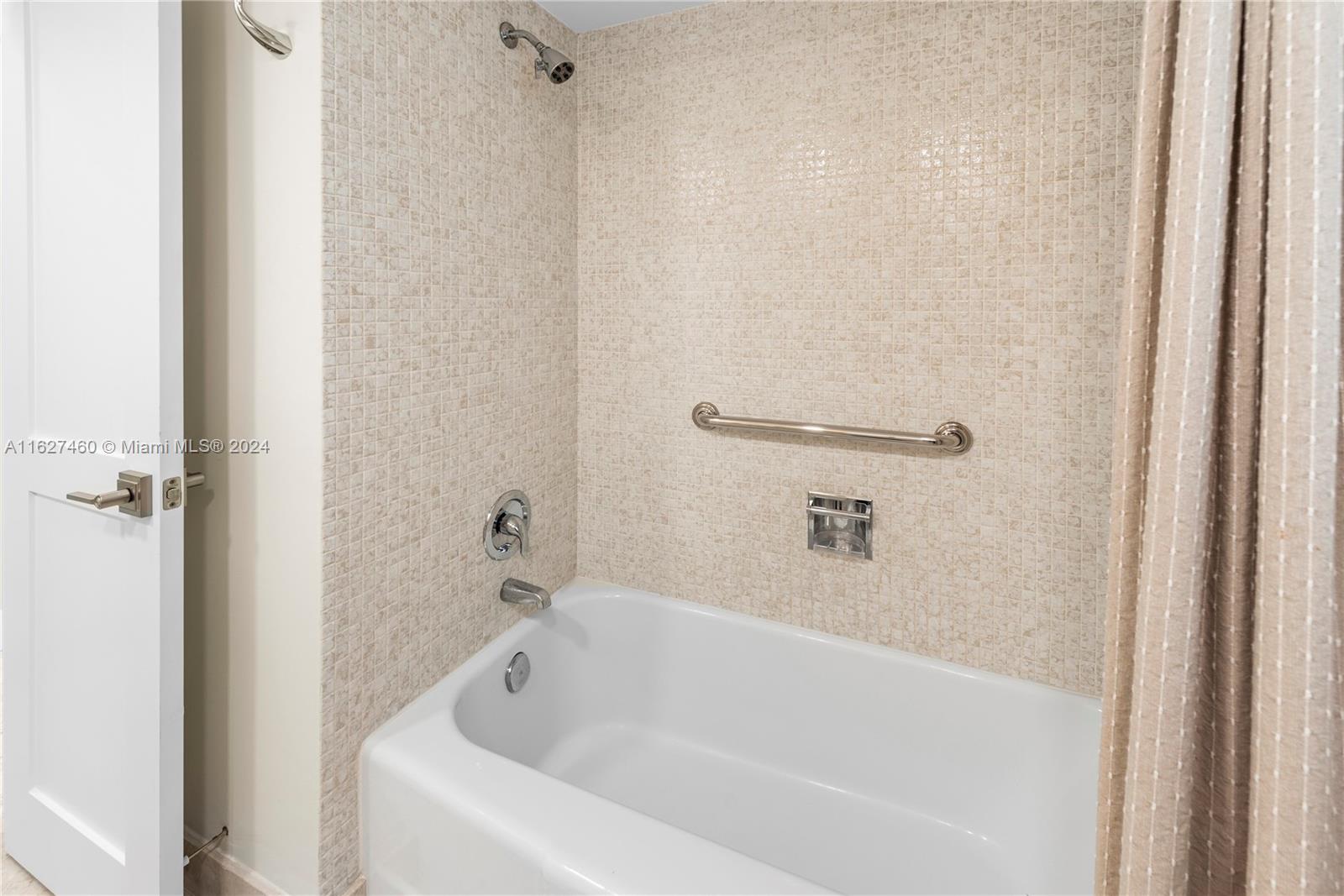 LANDINGS FIRST SEC - Residential