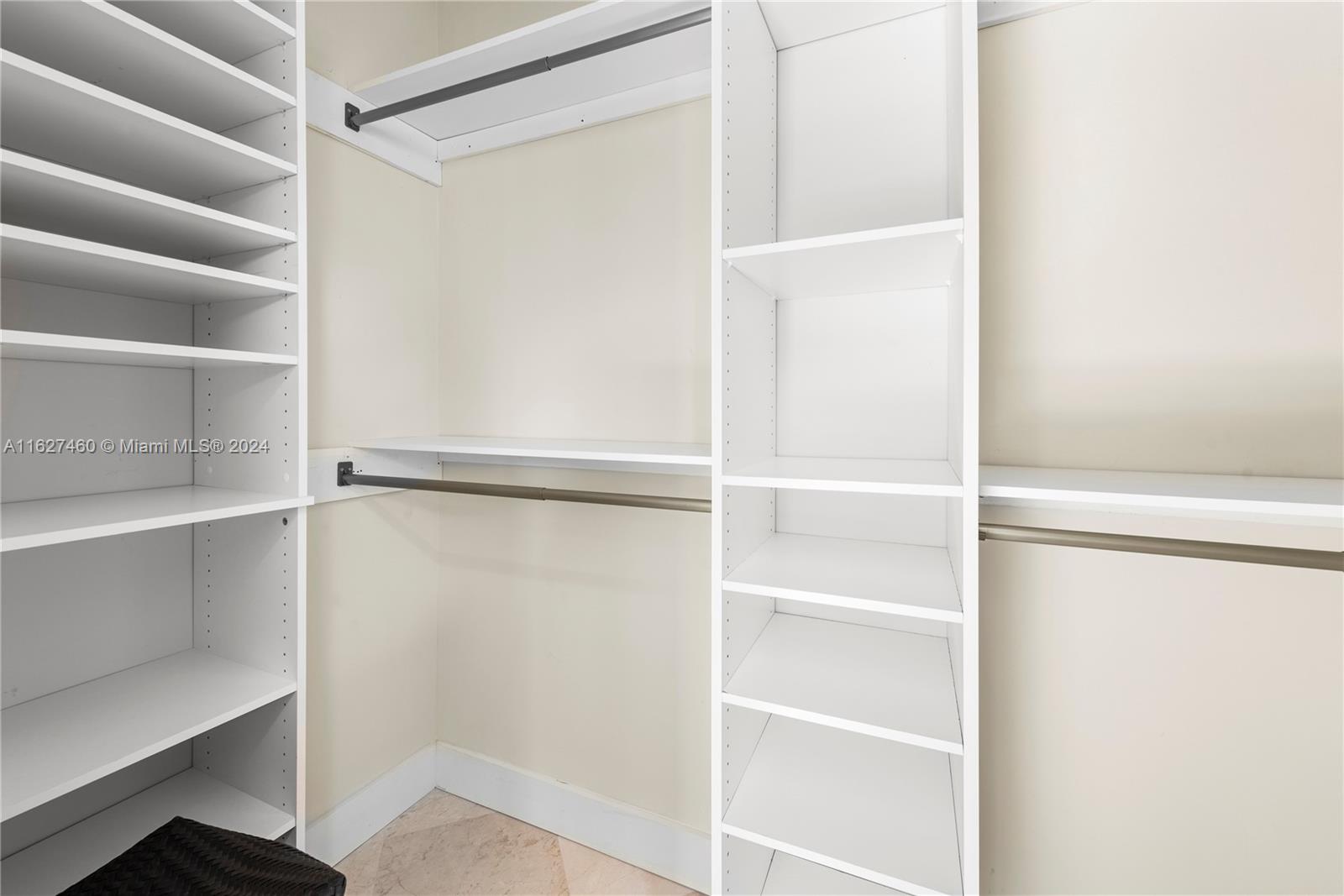 LANDINGS FIRST SEC - Residential