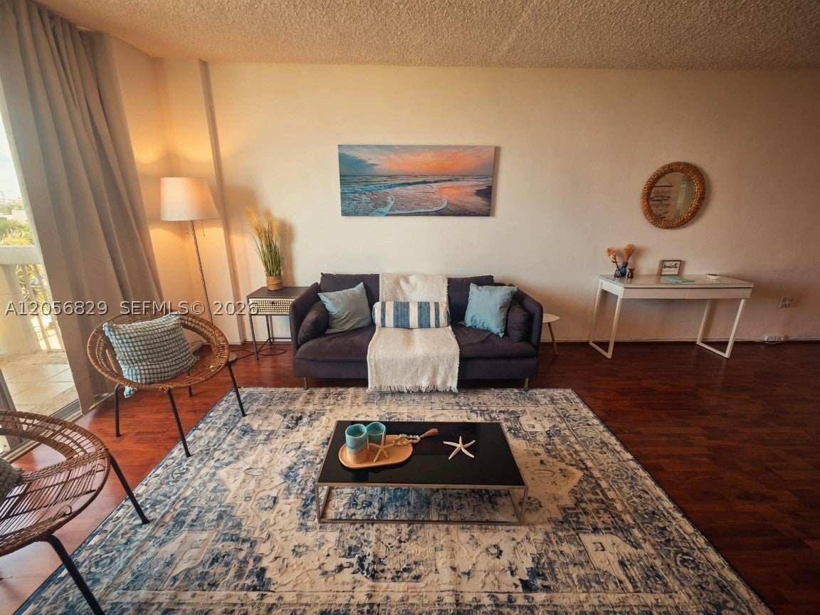 800 West Ave 722