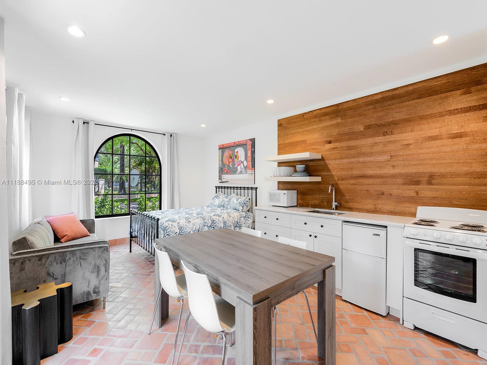 C GAB COUNTRY CLUB SEC 6 - Residential