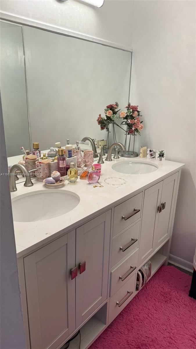 RIVER REACH CONDOMINIUM I - Residential Lease