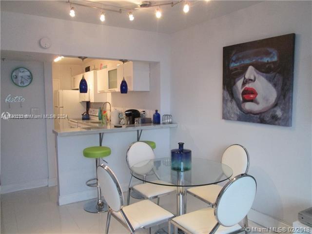 THE DECOPLAGE CONDO - Residential Lease