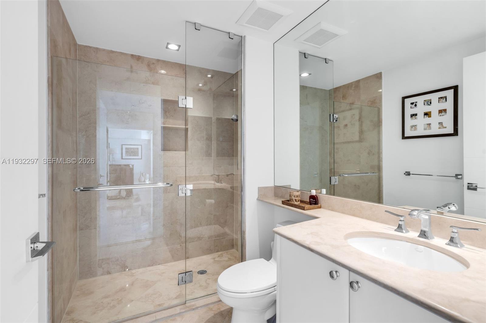 CLUB TOWER THREE CONDO - Residential