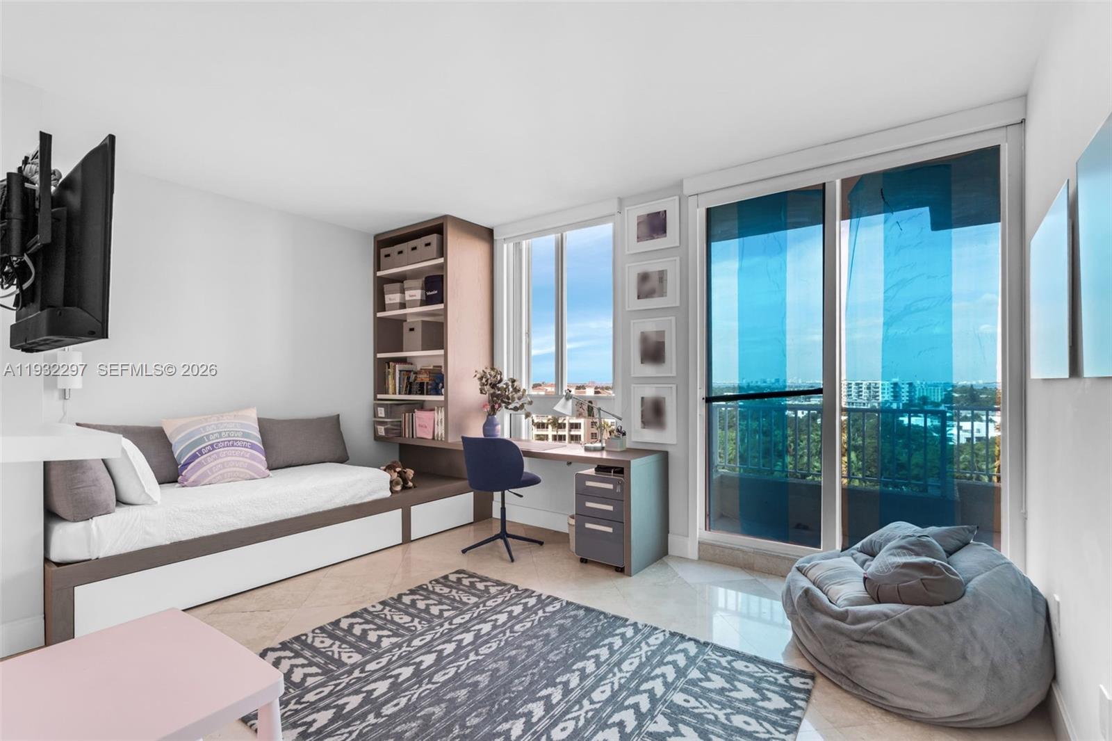 CLUB TOWER THREE CONDO - Residential