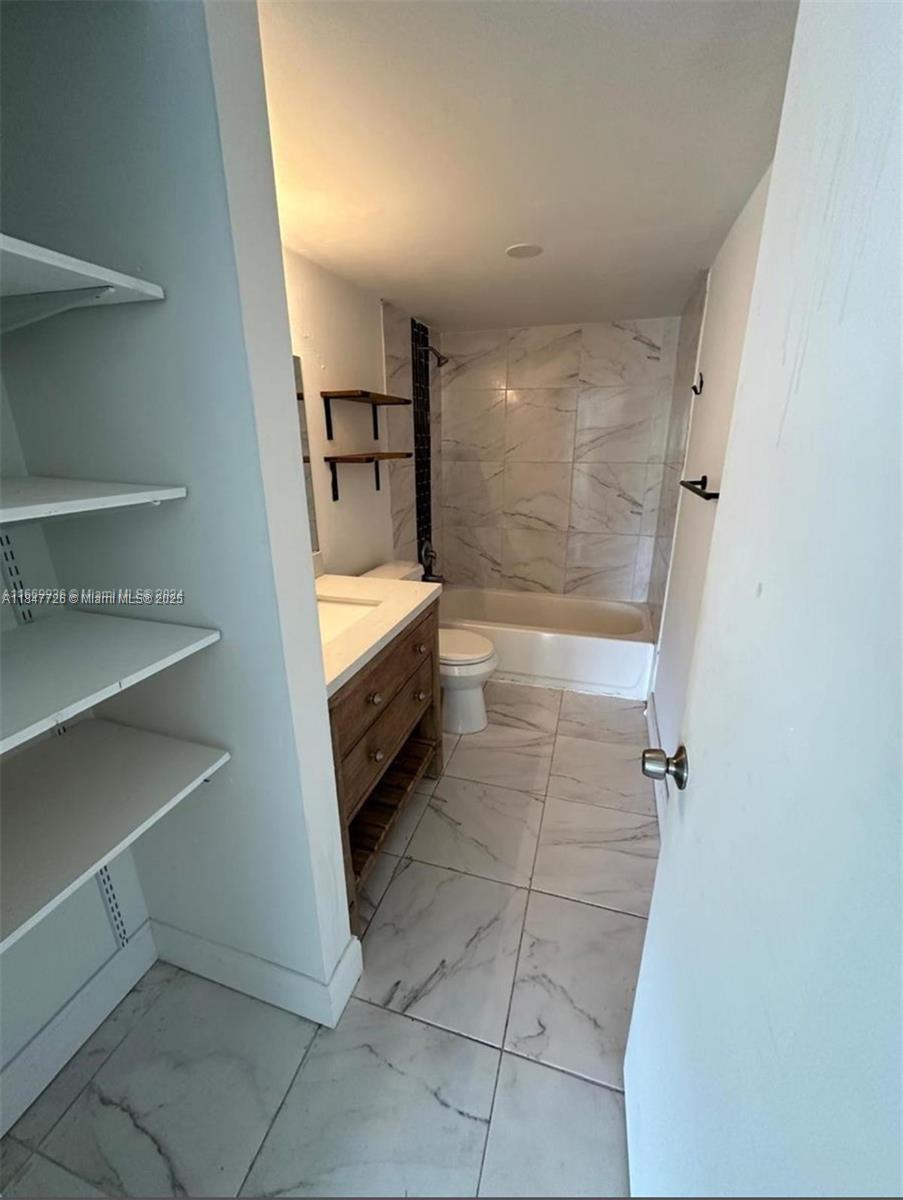 MANORS OF INVERRARY XII - Residential