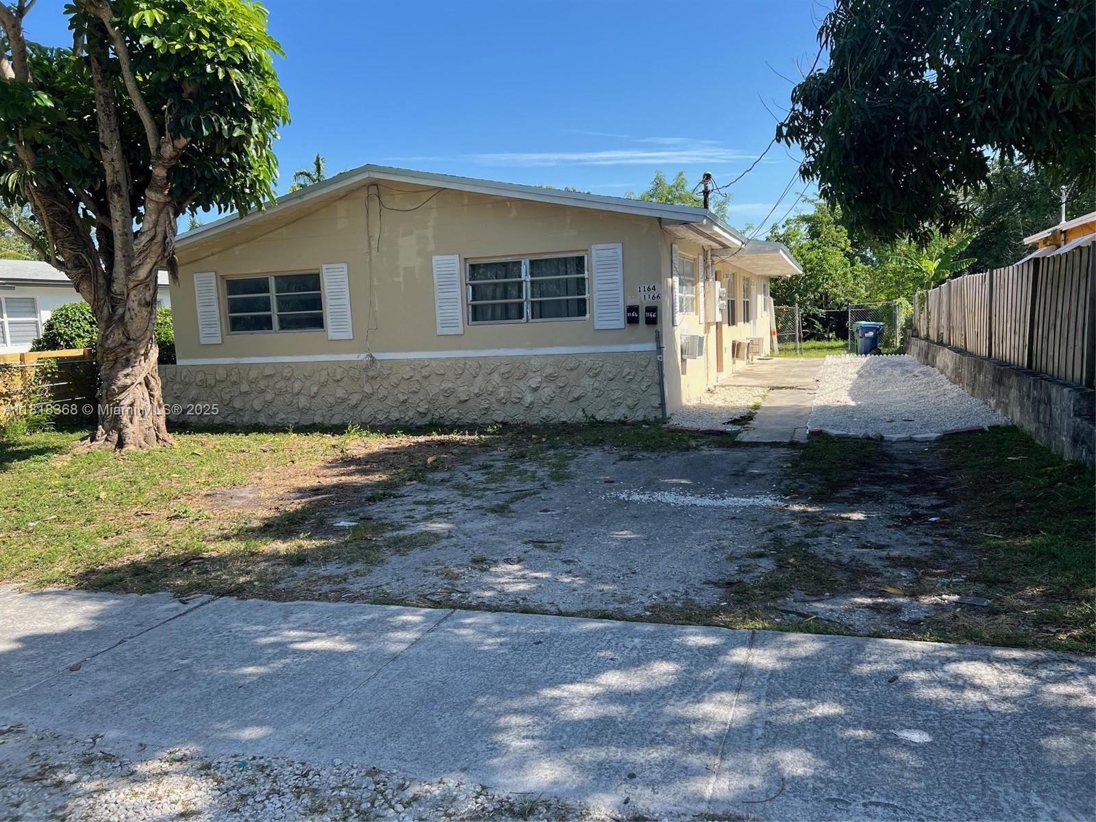 1166 Ne 112th St, Miami, Broward County, Florida - 4 Bedrooms  
2 Bathrooms - 