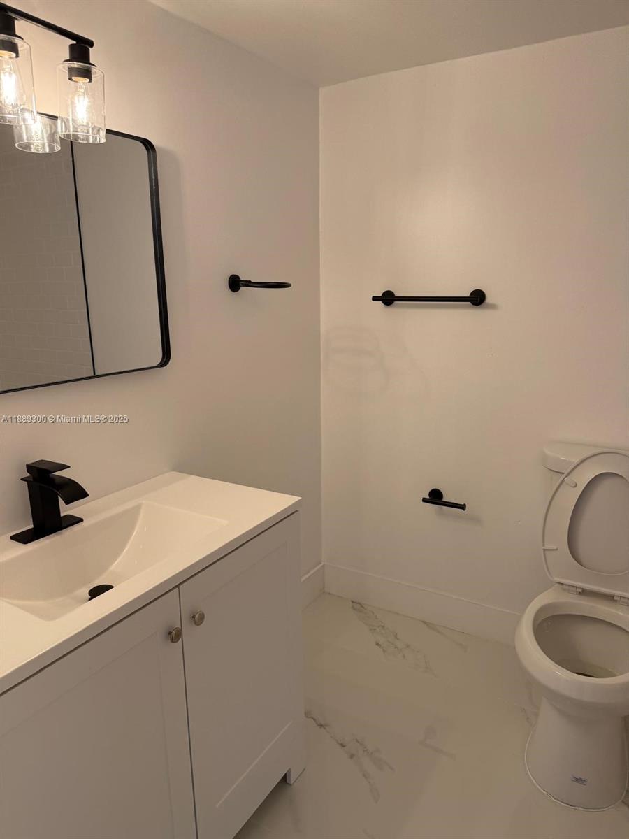 BRENTWOOD WEST TOWNHOUSES - Residential