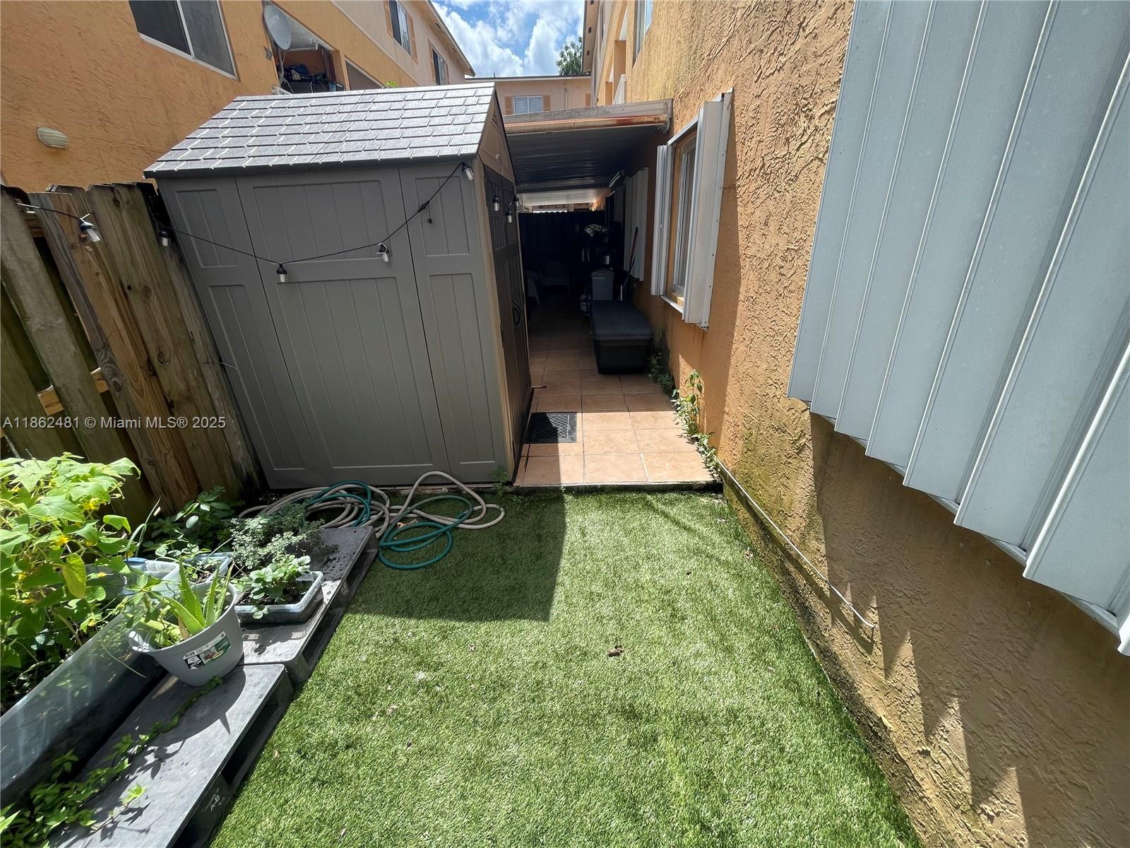 PASEO REAL CONDO - Residential