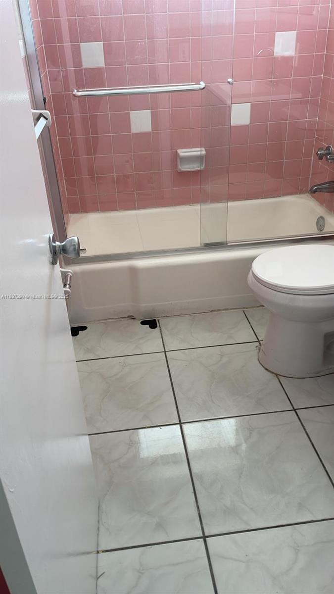 CASA-BISCAYNE CO-OP APTS - Residential Lease