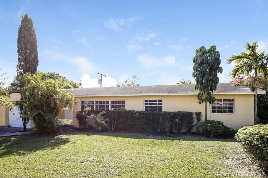 Beautiful home, Pets welcome with $20.00 monthly pet rent per pet and $250.00 pet fee per pet (NO pit bulls, Dobermans, Rottweiler, Chow and/or combination of any)  the security deposit is based on credit, $45.00 application fee per person, app done online, documented income required, Must make a minimum 3 times rent to qualify**Deposit will be due within 24 hours of approval and move in date max 10 days from application date***There is an extra $17.95 monthly service fee for the smart home system*****