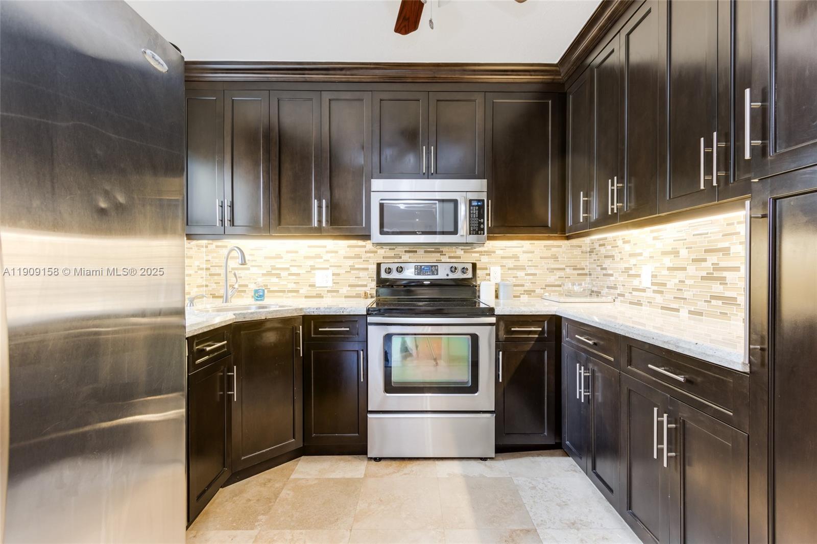 APPLEWOOD VILLAGE IV-E CO - Residential