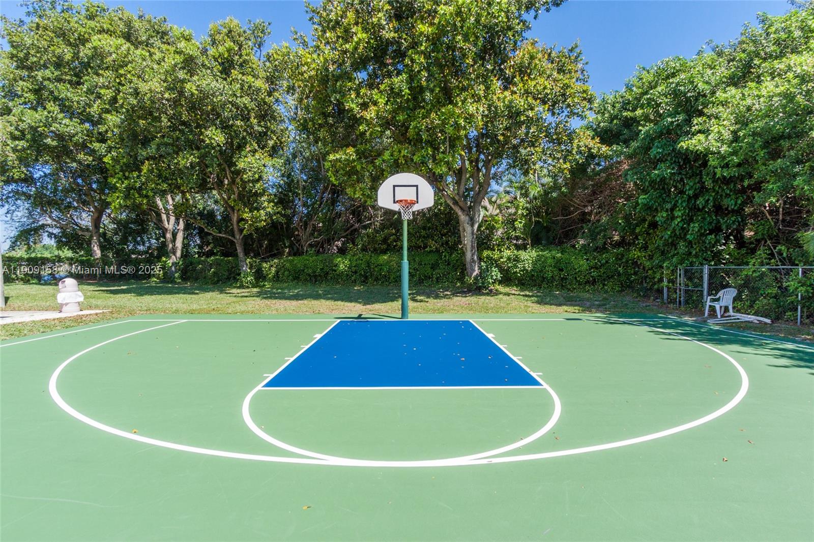 APPLEWOOD VILLAGE IV-E CO - Residential