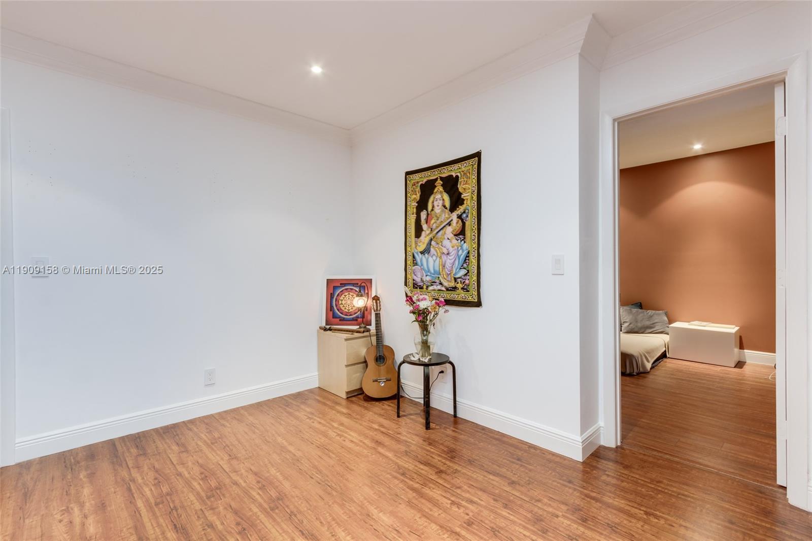 APPLEWOOD VILLAGE IV-E CO - Residential