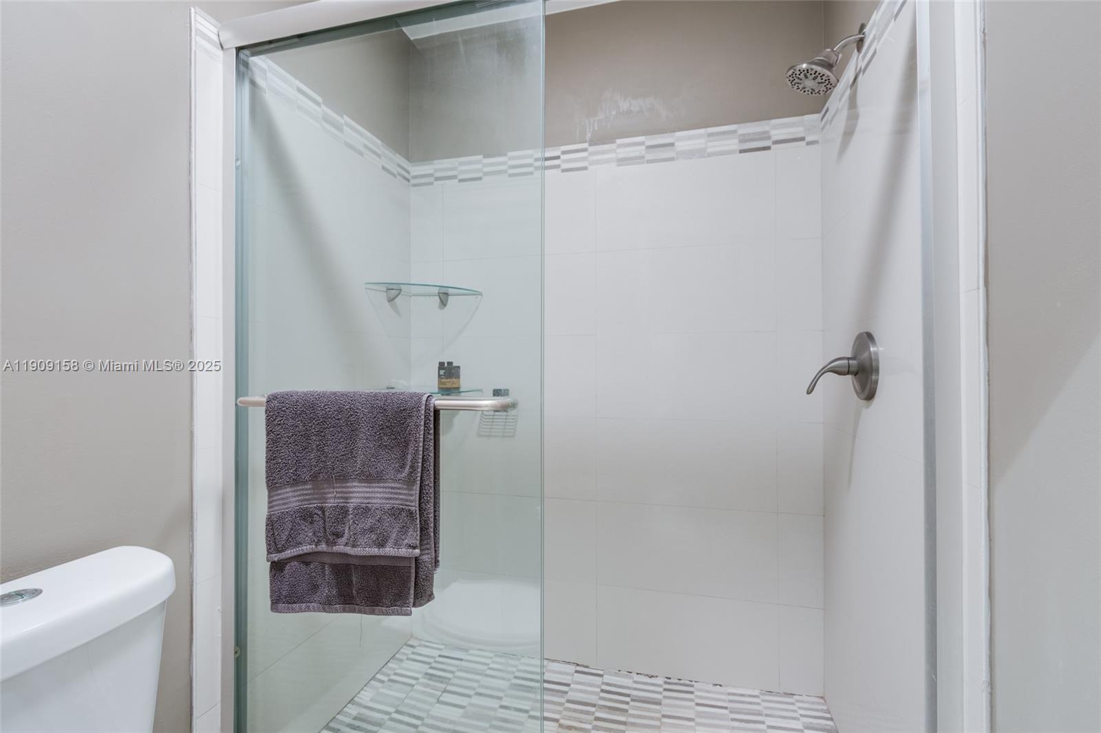 APPLEWOOD VILLAGE IV-E CO - Residential