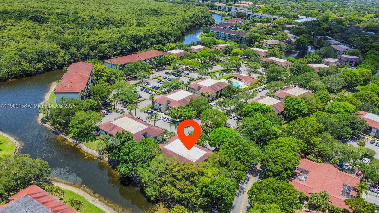 APPLEWOOD VILLAGE IV-E CO - Residential