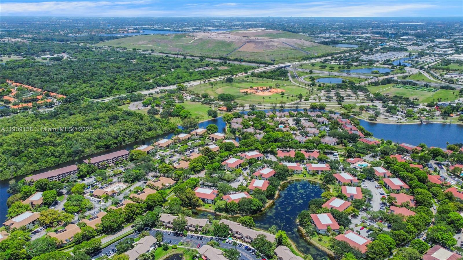 APPLEWOOD VILLAGE IV-E CO - Residential