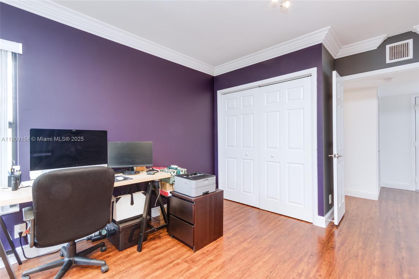 APPLEWOOD VILLAGE IV-E CO - Residential