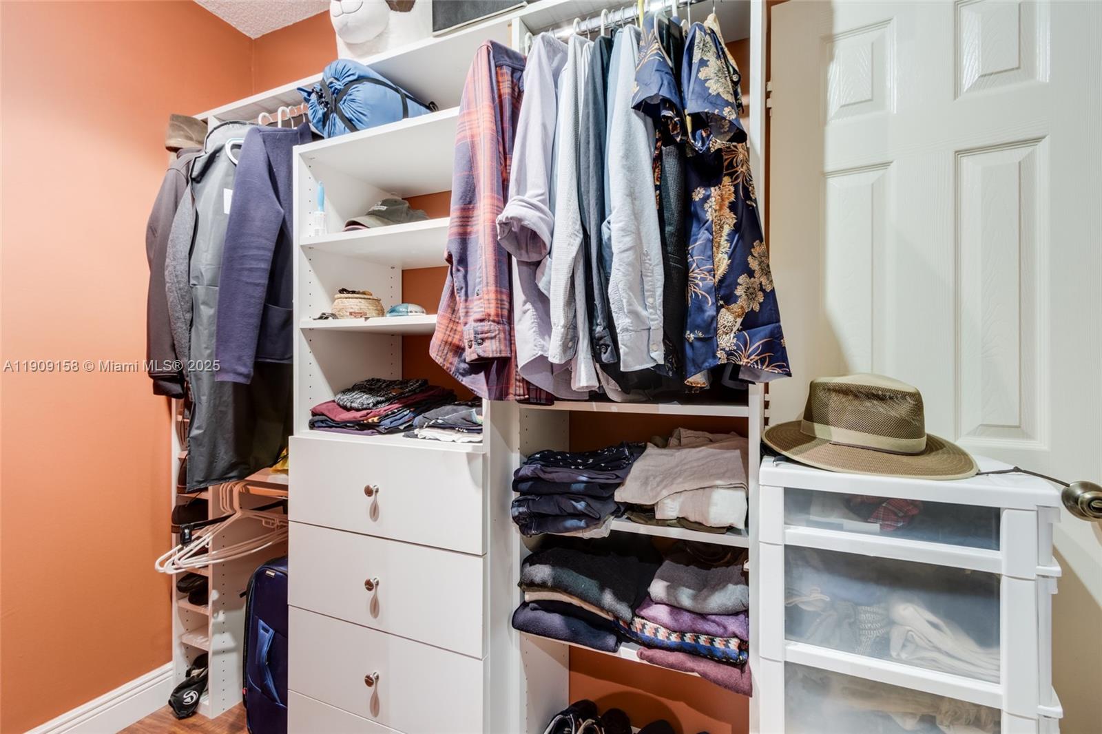 APPLEWOOD VILLAGE IV-E CO - Residential