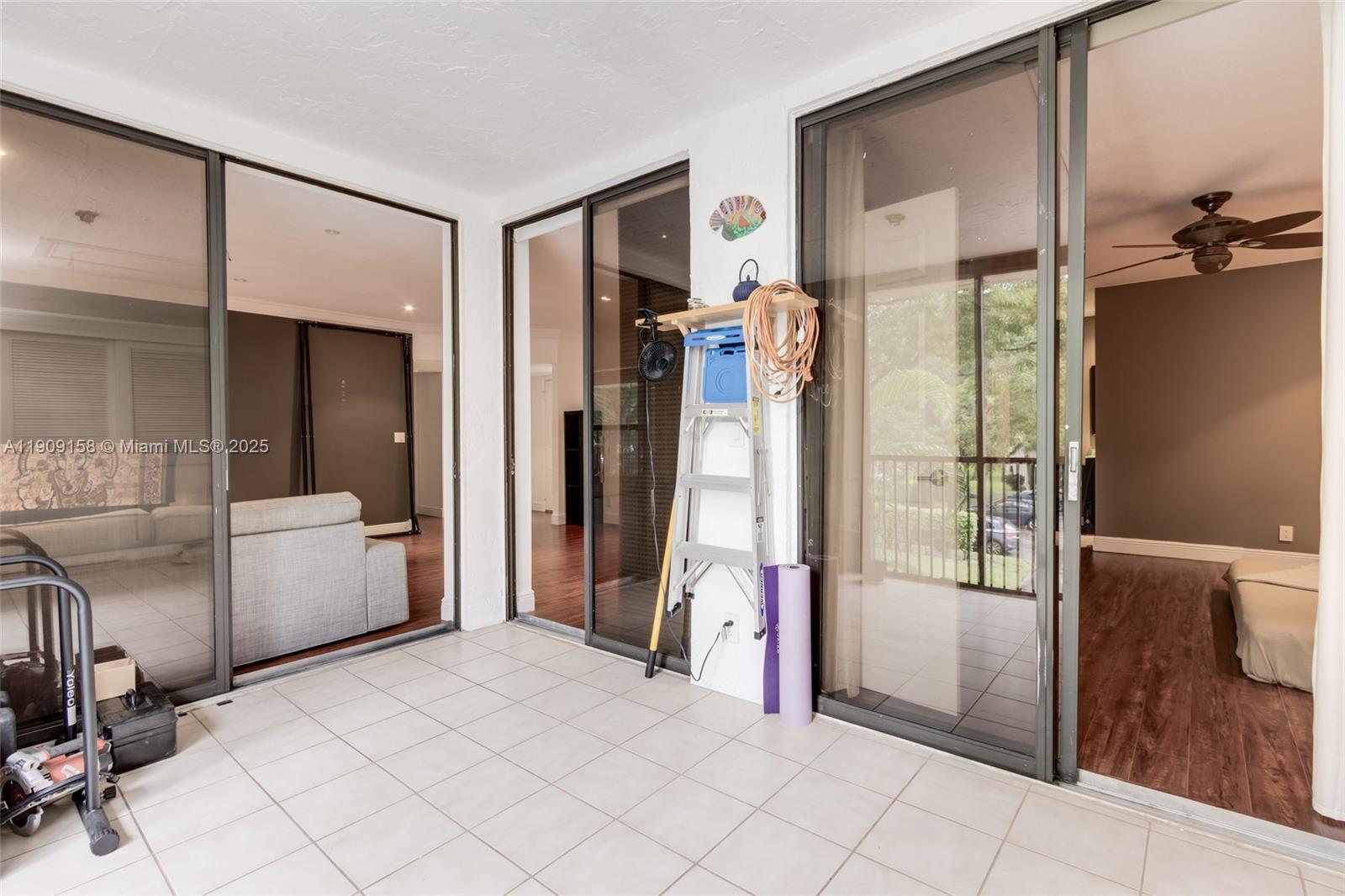 APPLEWOOD VILLAGE IV-E CO - Residential