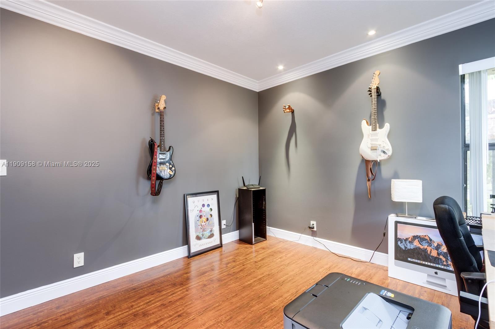 APPLEWOOD VILLAGE IV-E CO - Residential