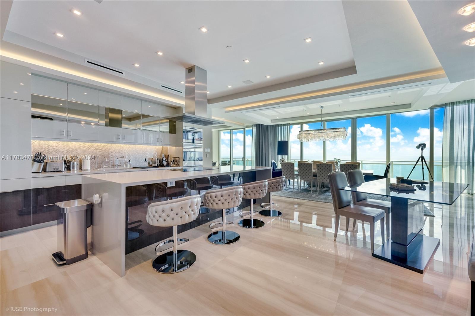 10295 Collins Ave 1802