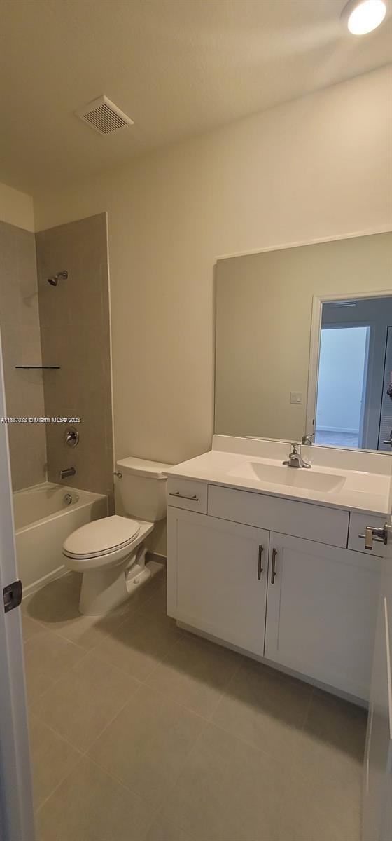 AQUABELLA NORTH REPLAT - Residential Lease
