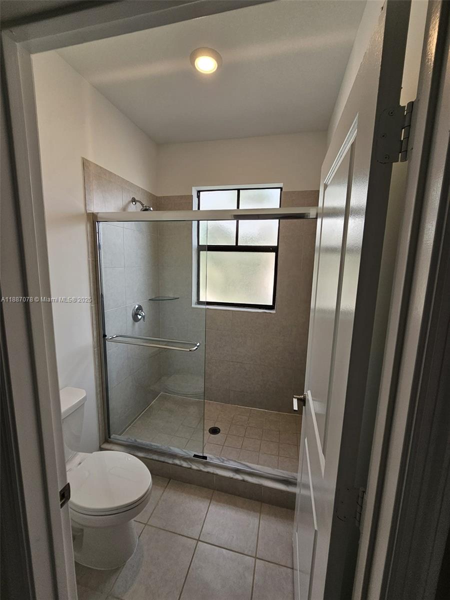 AQUABELLA NORTH REPLAT - Residential Lease