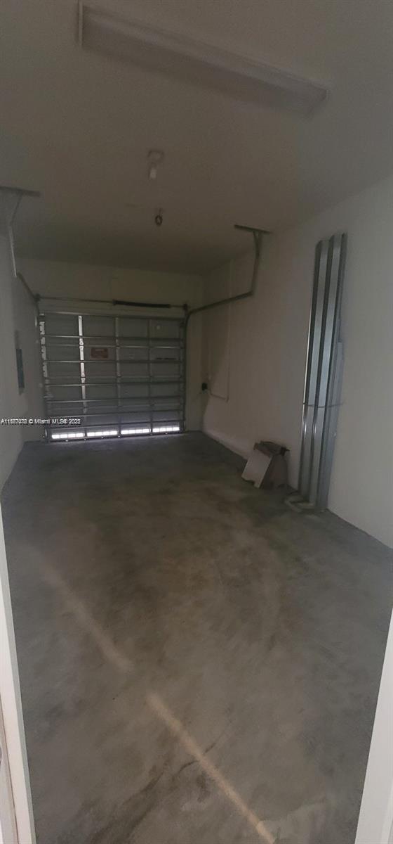 AQUABELLA NORTH REPLAT - Residential Lease