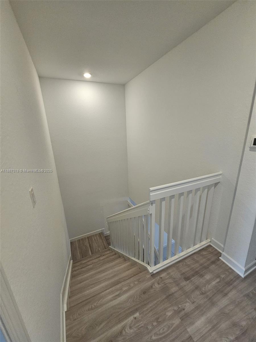 AQUABELLA NORTH REPLAT - Residential Lease