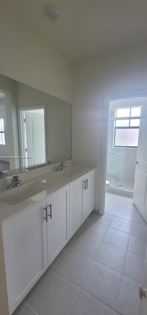 AQUABELLA NORTH REPLAT - Residential Lease