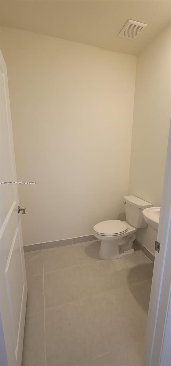 AQUABELLA NORTH REPLAT - Residential Lease