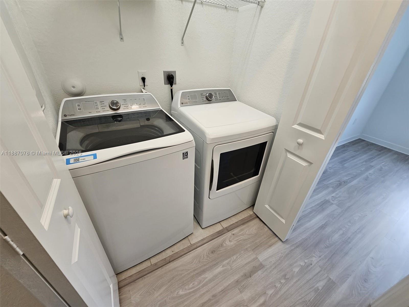 AQUABELLA NORTH REPLAT - Residential Lease