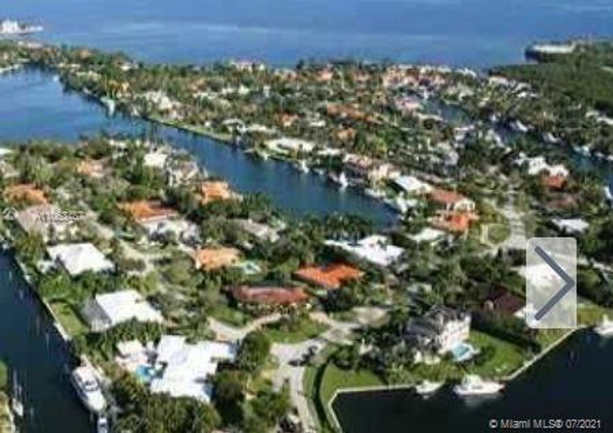 Fantastic location in Old Cutler Bay on Solano Prada. This property is located on the widest canal with direct access and  no bridges to Biscayne Bay. Lot size is 18,342 with 70 feet of seawall and 45 foot dock.