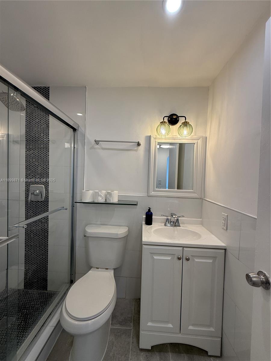 LINCOLN SUB - Residential Lease