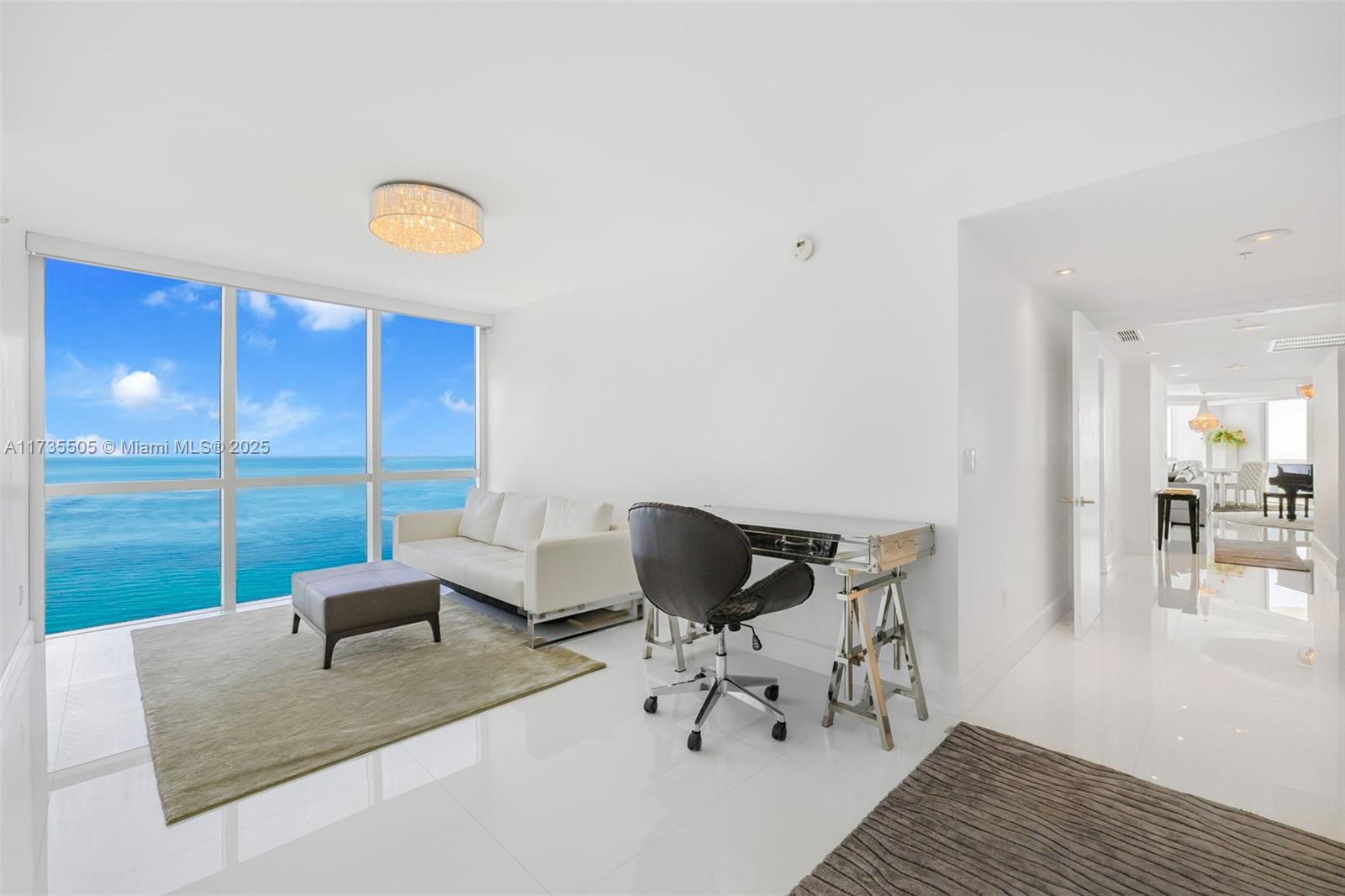 TRUMP ROYALE CONDO - Land