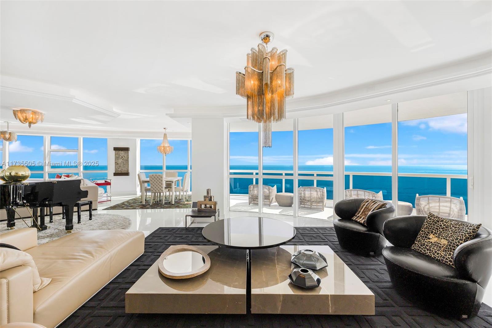 TRUMP ROYALE CONDO - Land