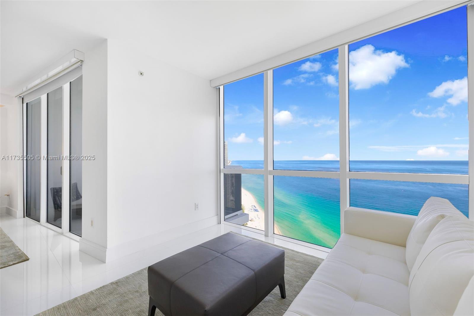 TRUMP ROYALE CONDO - Land