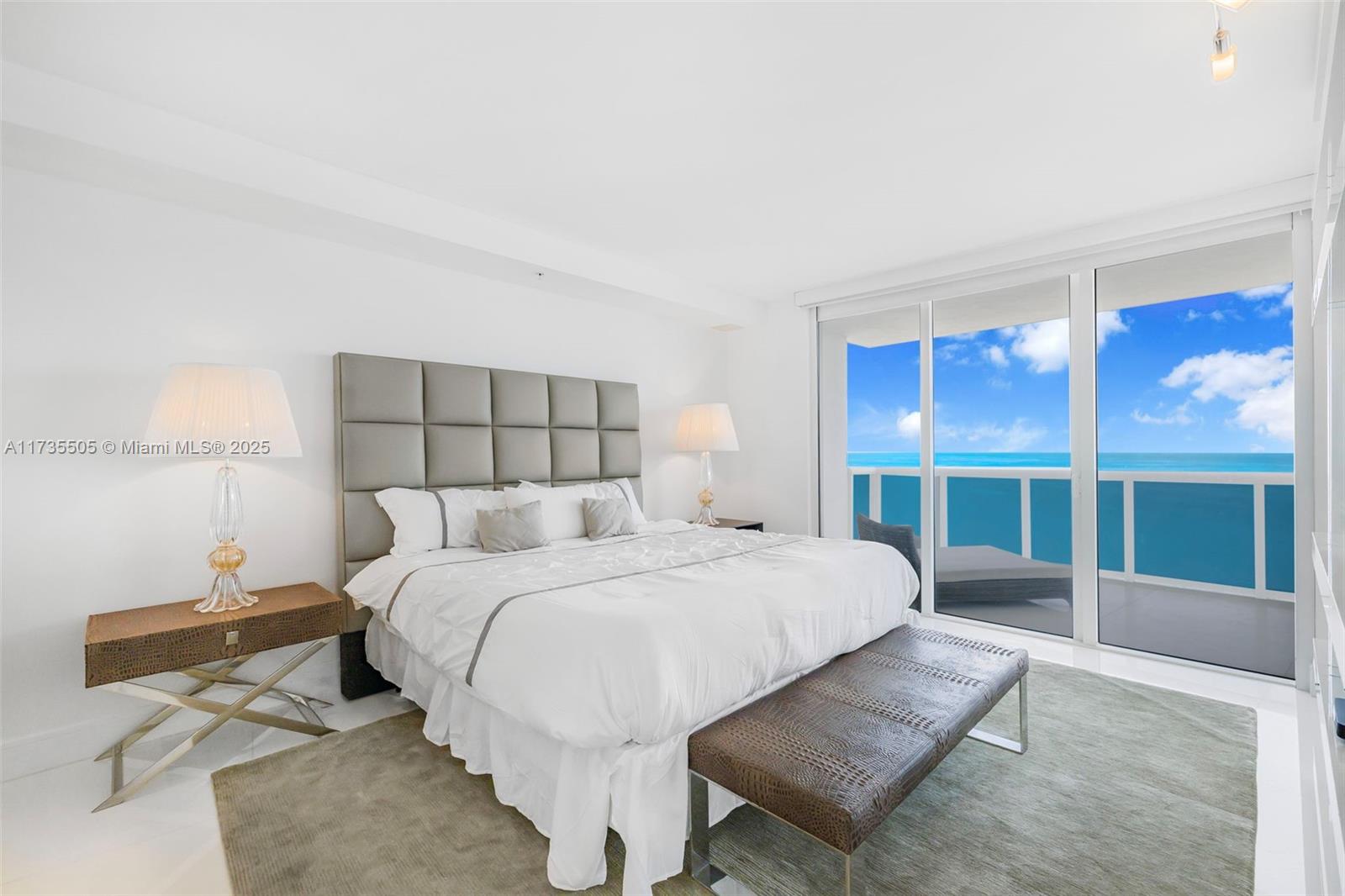 TRUMP ROYALE CONDO - Land
