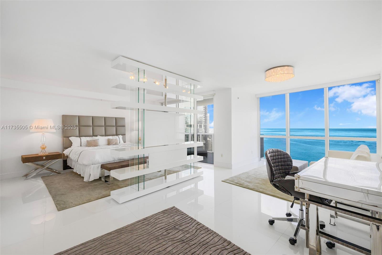 TRUMP ROYALE CONDO - Land
