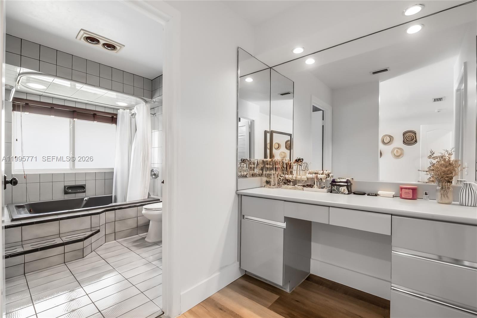 COUNTRY WALK SEC 6 - Residential