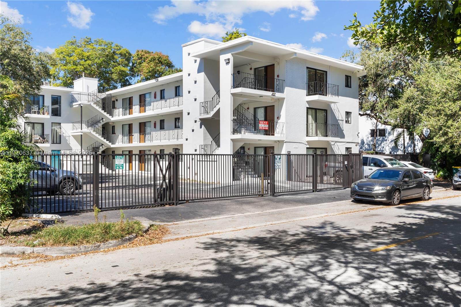 Rental Property at 3226 Mary St 19, Miami, Broward County, Florida - Bedrooms: 2 
Bathrooms: 1  - $3,300 MO.