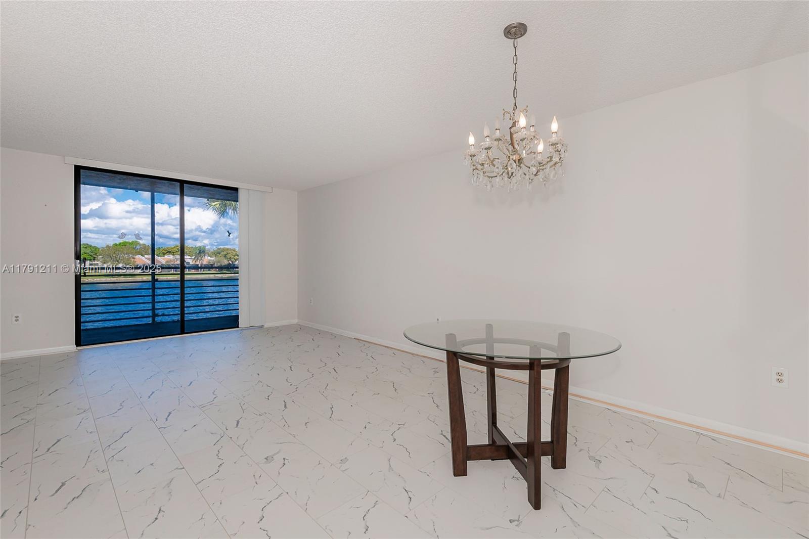 1100 Colony Point Cir 208