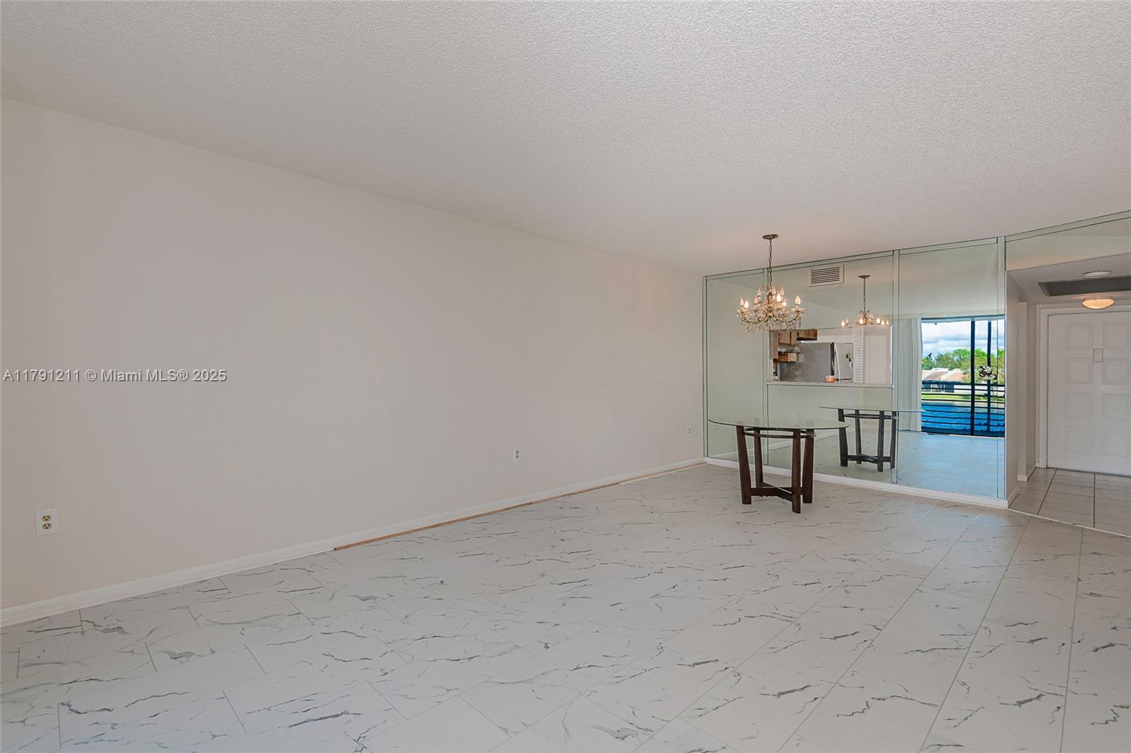 1100 Colony Point Cir 208